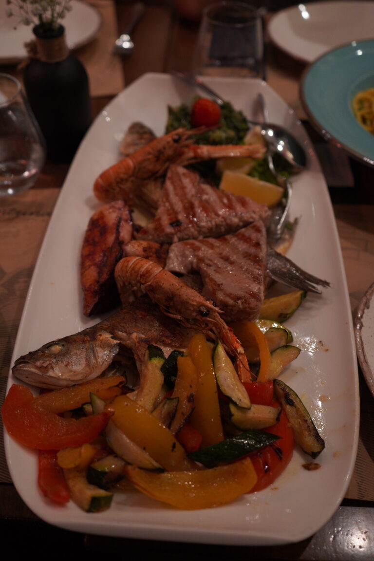 fish plate in restoran 4 kantuna