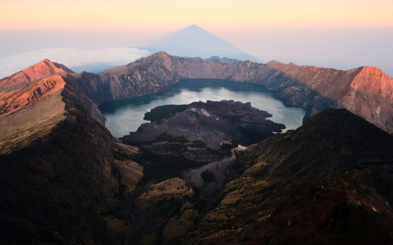 rinjani crater