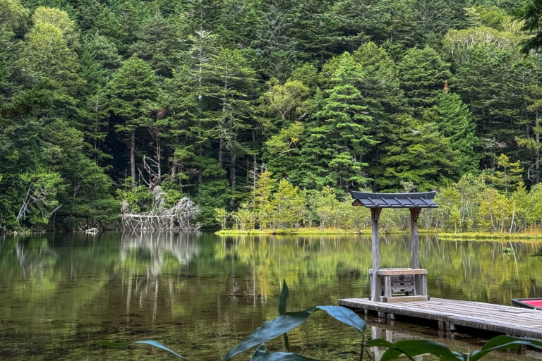 上高地明神池